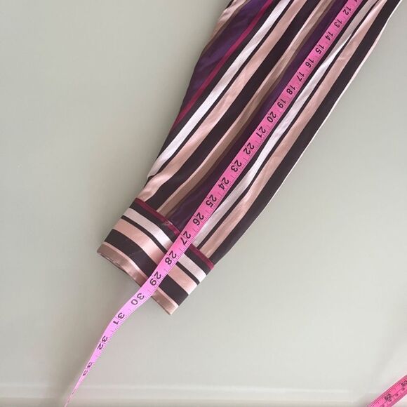 Chico’s Blouse Women Top Sz 2 long sleeve pockets Large button down Burgundy - Picture 4 of 12